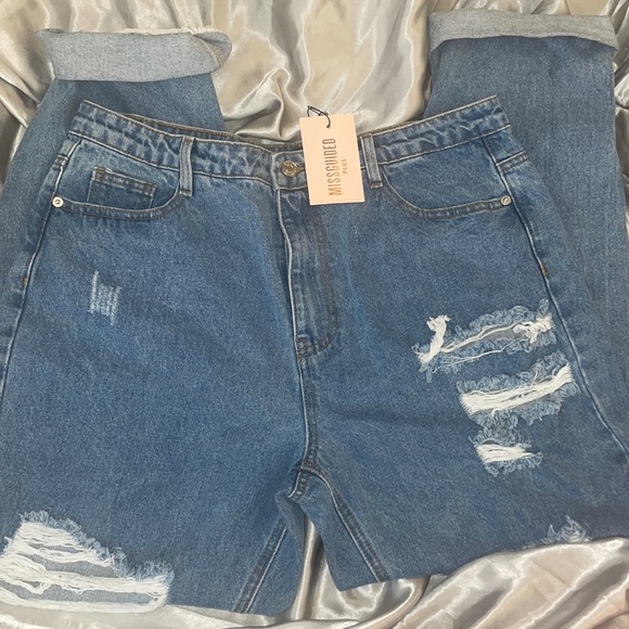 Missguided Distressed Denim Jeans Size 12 NWT - Picture 3 of 7